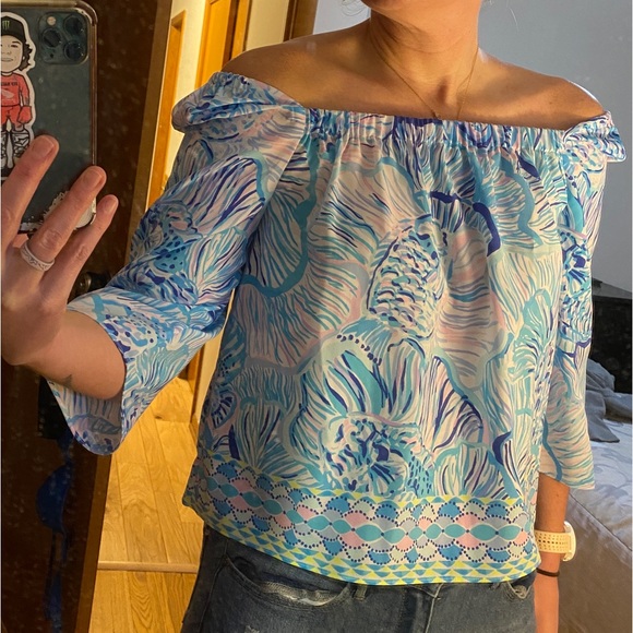 Lilly Pulitzer Lizzie top Bermuda Blue fishful thinking engineered top size L - Picture 9 of 10